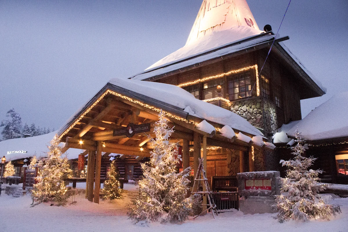 Oficina de Correos de Santa Claus de Santa Claus Village en Rovaniemi, Laponia