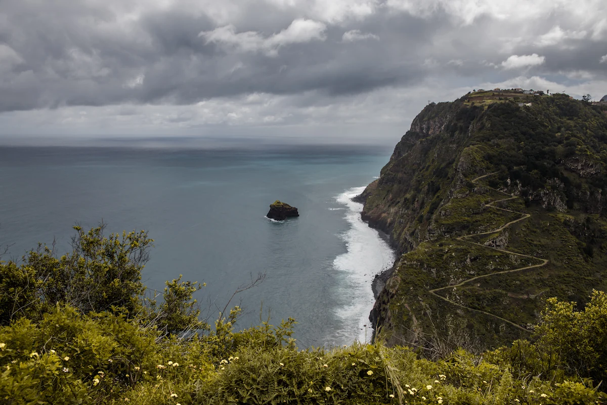 Acantilado de Sao Jorge en el Noreste de Madeira.