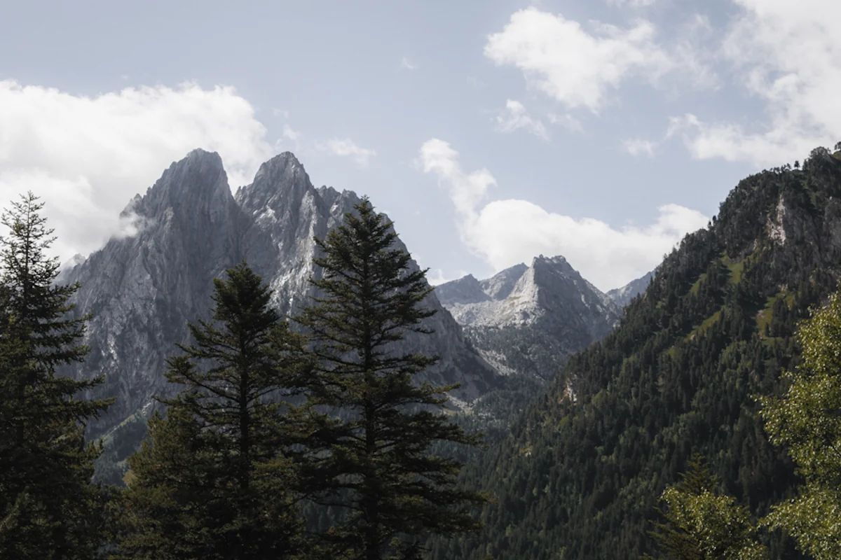 picos els encantats en el parc nacional d'aiguestortes i sant maurici