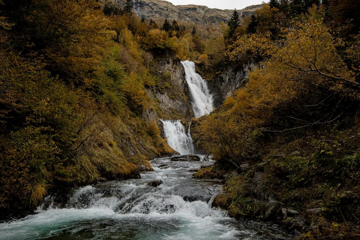 Saut-Deth-Pish-Descubriendo-el-mundo-con-Anna-200